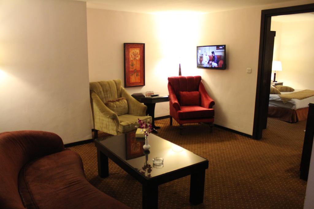 Al Fanar Palace Hotel And Suites Amman Buitenkant foto